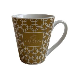 NWOT Godiva Belgium Gold & White Lattice Mug